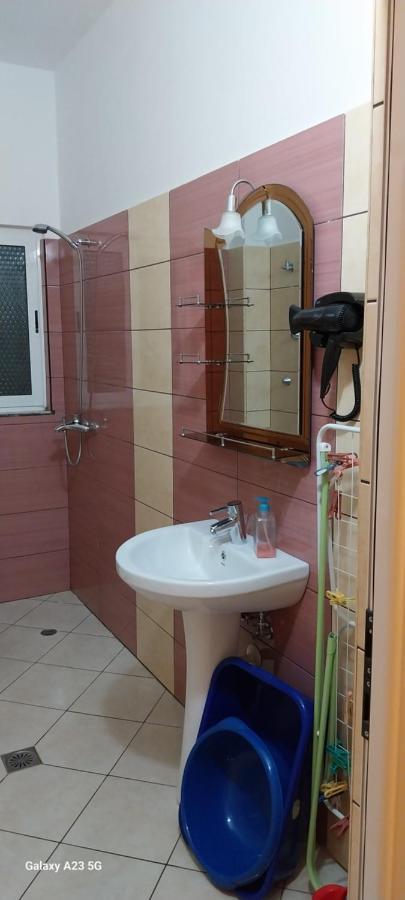 Collaku Apartment'S Vlorë Exterior foto